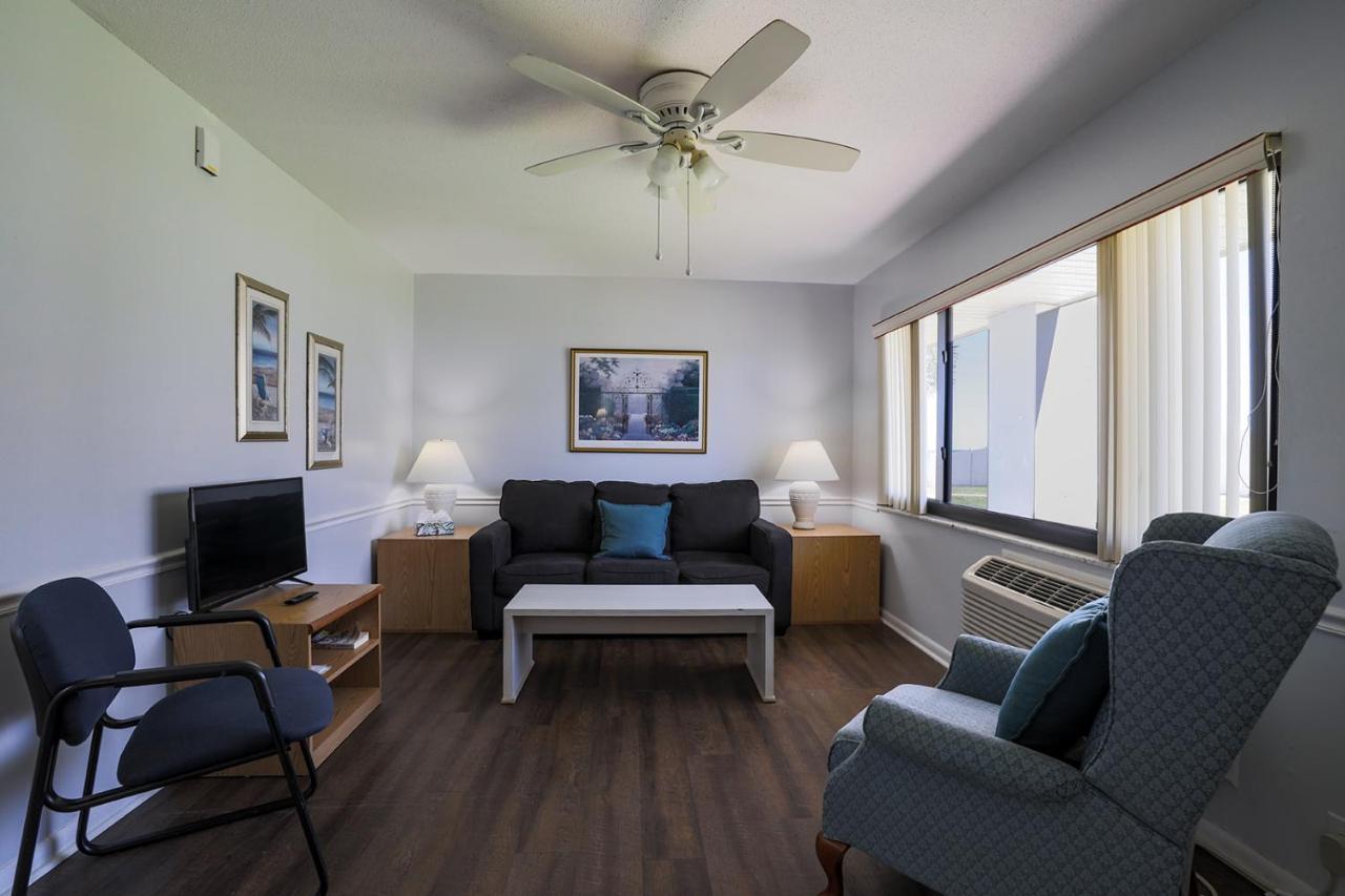 Hotel Coastal Waters New Smyrna Beach Esterno foto